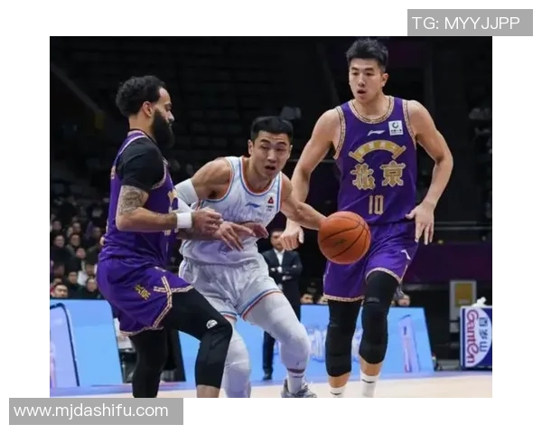 今天中午12点精彩CBA直播新疆对阵天津期待你来观看不容错过的篮球盛宴