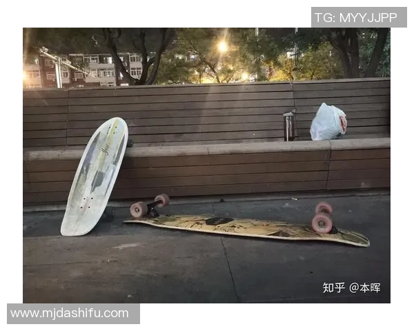 南京滑板队包夹战术解析与滑板文化的深度探讨