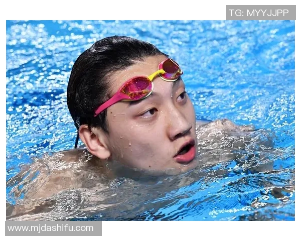 仰泳运动概述与技巧解析:从基础动作到专业训练的全面指导 仰泳运动概述与技巧解析:从基础动作到专业训练的全面指导