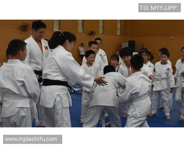 柔道技艺与精神传承探讨：从传统到现代的演变与发展