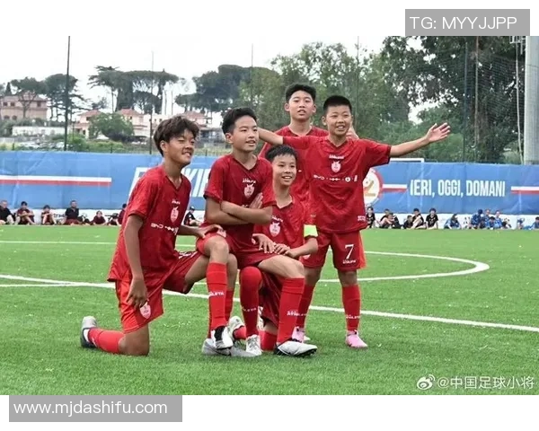 中国足球明星年薪排行榜揭秘谁是收入最高的球员与他们的成就分析 中国足球明星年薪排行榜揭秘谁是收入最高的球员与他们的成就分析